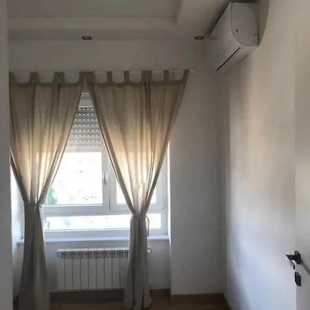 Madd House Bis Apartamento *