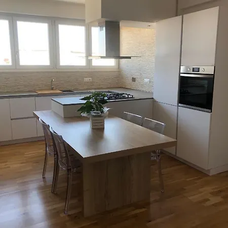 Apartment Madd House Bis *