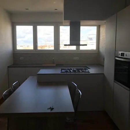 Madd House Bis Apartment